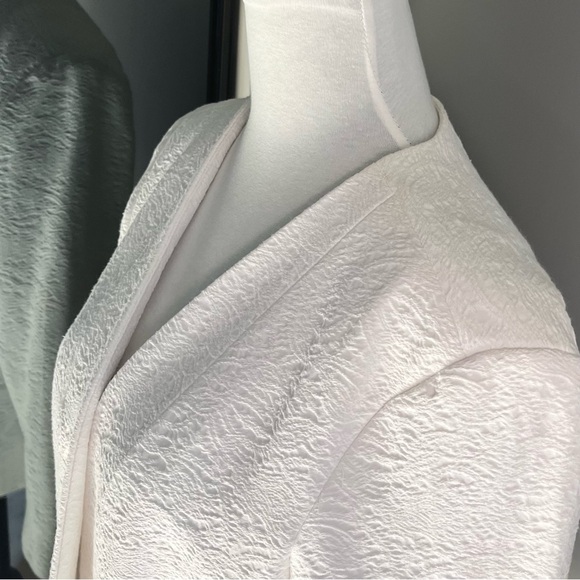 NWOT-Metaphor-Crop Jacket/Blazer~Size XL~White~Textured Fabric - Picture 3 of 7
